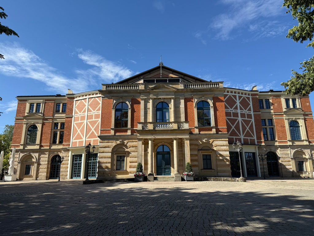 Gebäude